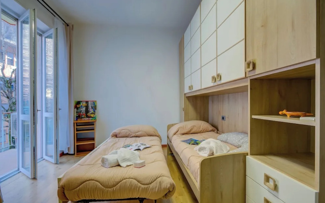 Asia Apartment Laveno Center