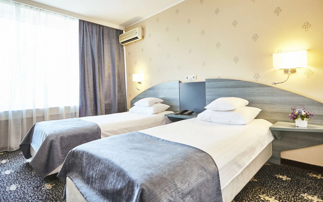 Отель Continental Drobeta Turnu Severin