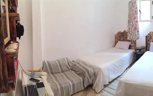 1001 Nights Surf Hostel