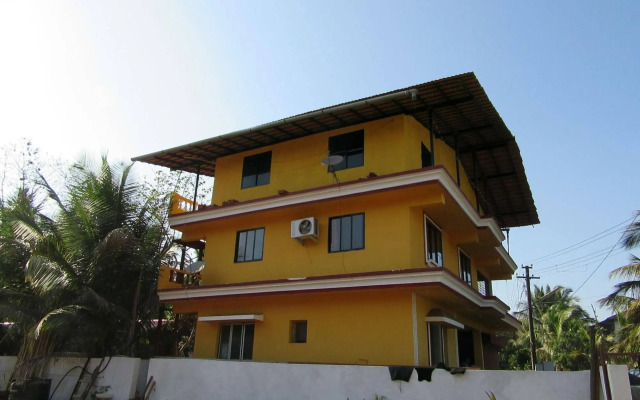Mandrem Beach Guest House Goa