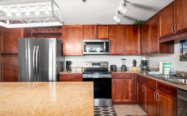 Laketown Wharf Unit 104