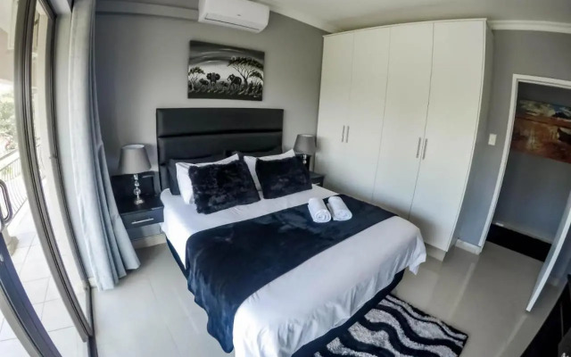 Condo Villas On Marine Drive