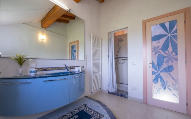 Villa Clara few km From the sea