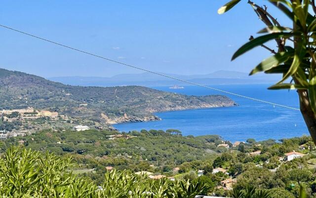 Capoliveri center with Outer space and Parking.-MALEA