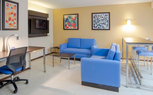 Holiday Inn Express Mexico Basilica by IHG