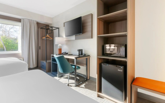 Comfort Inn & Suites