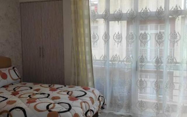 Cozy G54 Studio Apt with free WiFi & parking…
