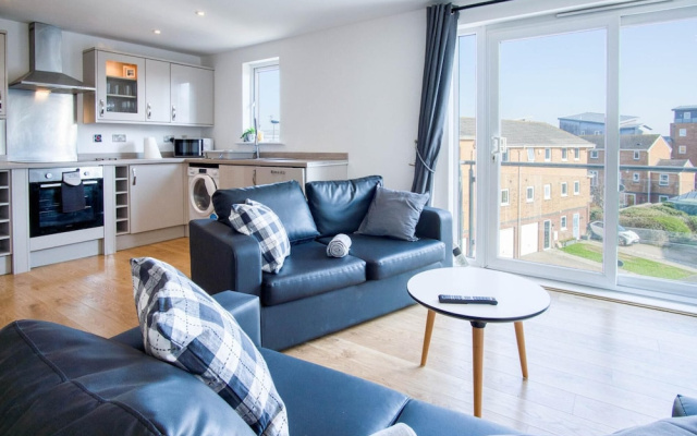 Ocean View - 2 Bedroom Apt - Llanelli