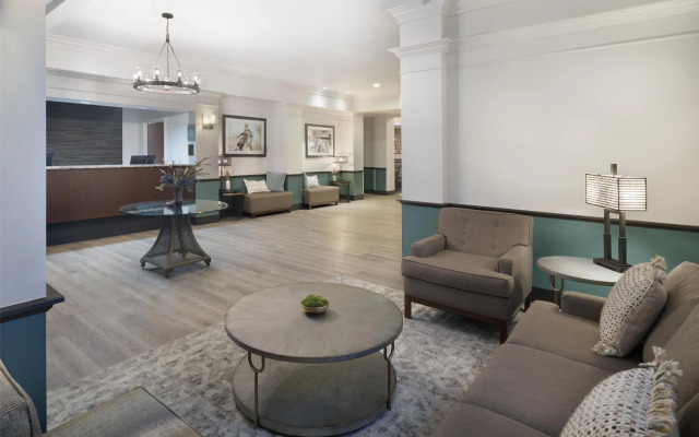 Best Western Plus Frontier Inn