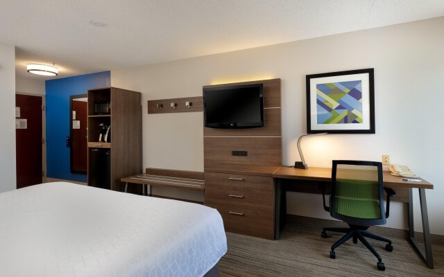 Holiday Inn Express Hotel & Suites Milton East I-10, an IHG Hotel