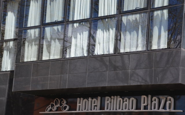 Отель Bilbao Plaza