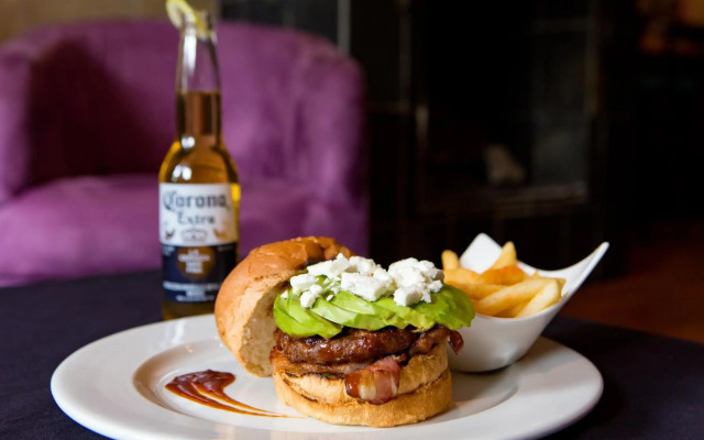 Cape Town Lodge Hotel