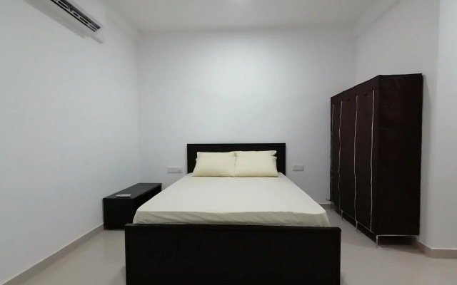 D & D Richmond by DEE DEE