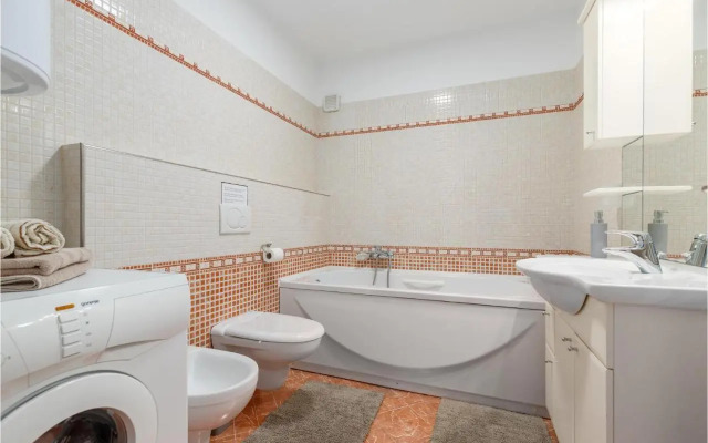 Apartment Zbandaj V