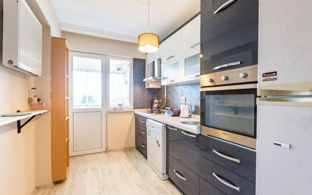 Flat With Shared Pool Near Sabiha Gokcen Airport