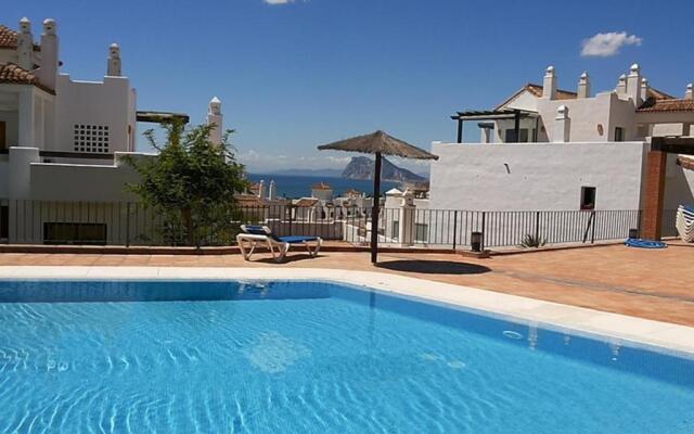 3 bed Penthouse great views