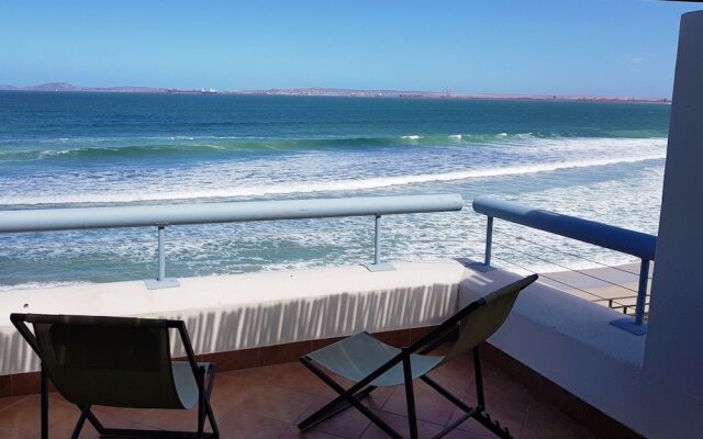 2 On the Beach 2 Self catering