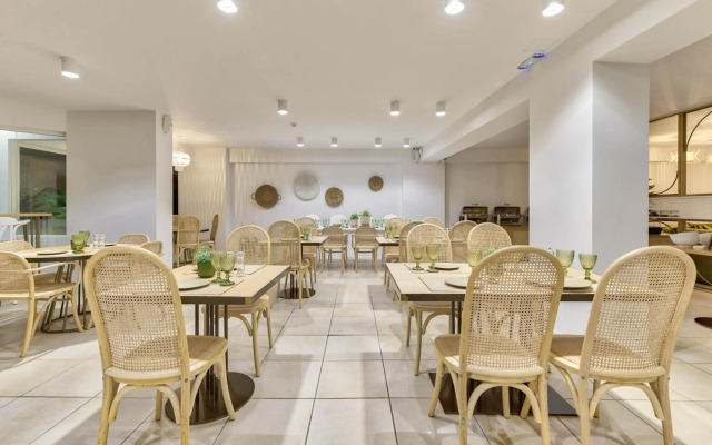Arkadia Luxury Hotel Apartments