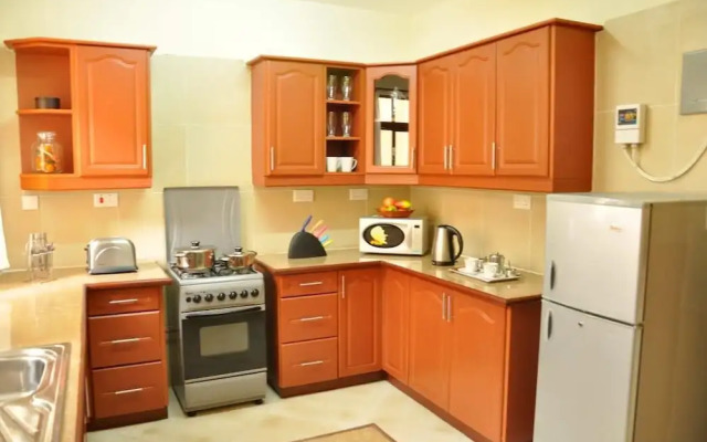 Cerenata Gardens Suites