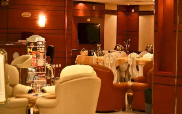 Rest Night Hotel Suites- AL Ta`awon