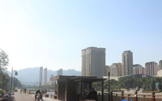 Yongjia Yujin Hotel