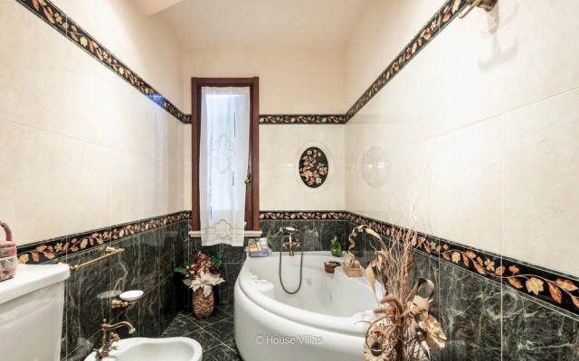 Luxury Garden in Gallina