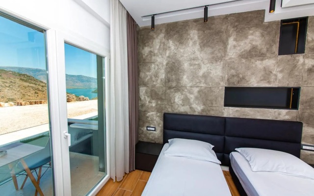 Inada Hotel