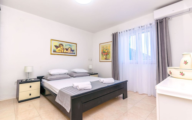 Apartments Paco