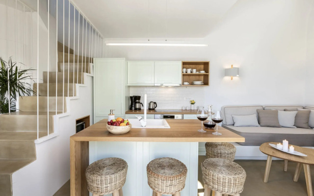 Santo Bloom Luxury Suites