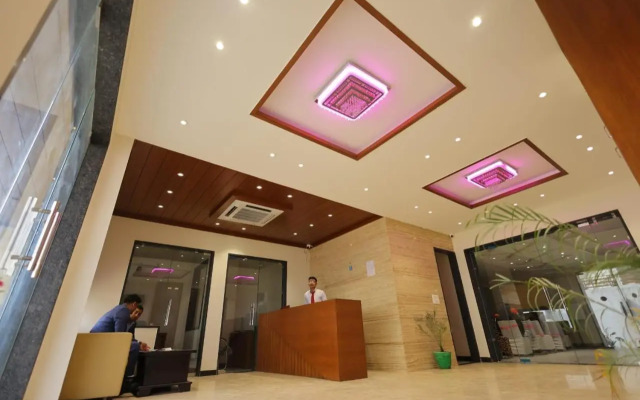 The Grand Tree Hotel