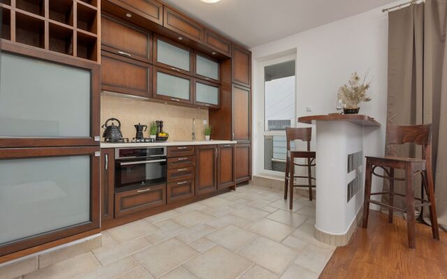 Cozy Apartment Near Airport by Renters