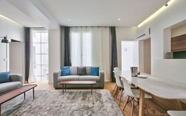 70 - Authentic Parisian Flat