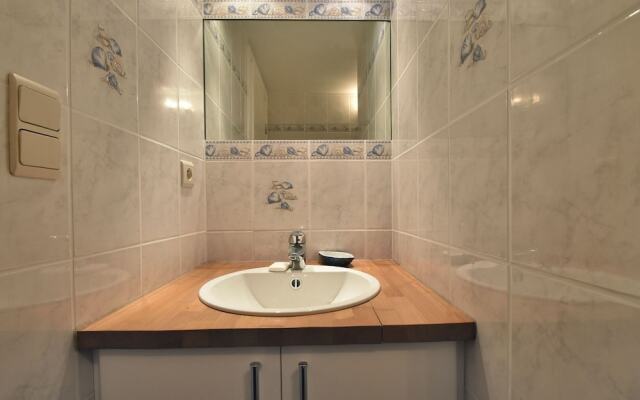 Cozy holiday home in Plogoff near the beach