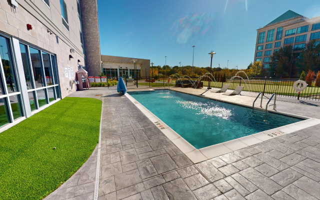 Holiday Inn Express & Suites Chicago Schaumburg by IHG