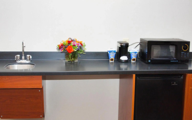 Holiday Inn Express Hotel & Suites Pittsburgh-South Side by IHG