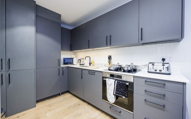 Luxurious Apartments in LONDON, SK