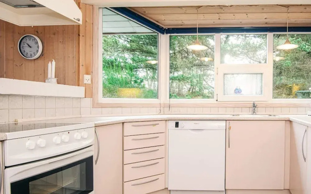 Secluded Holiday Home in Henne near Beach