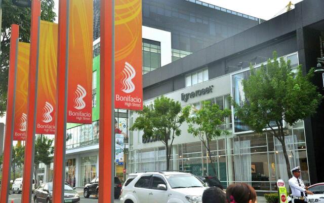 The Fort Budget Hotel - Bonifacio Global City