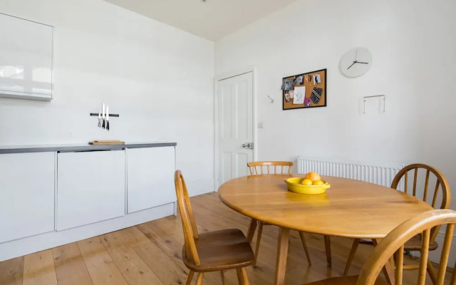 Hausd - Floral Street