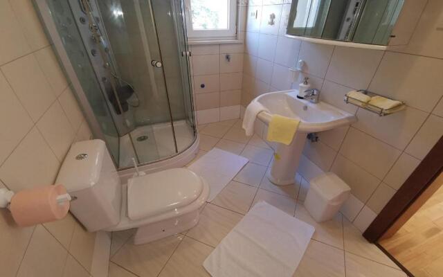 Apartment 3 Biba 51 pax