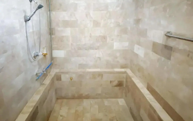 La Vista Pansol Resort Complex By Reddoorz