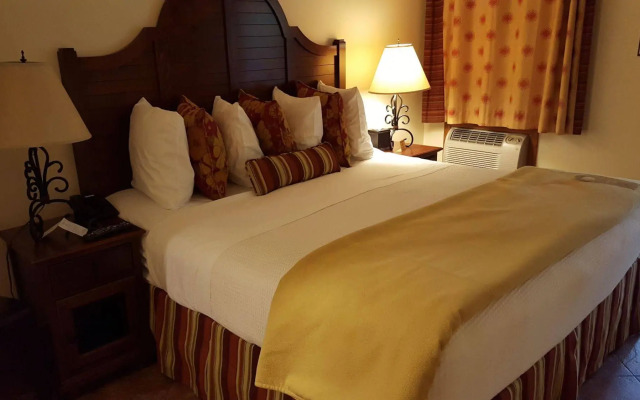 Los Arboles Hotel
