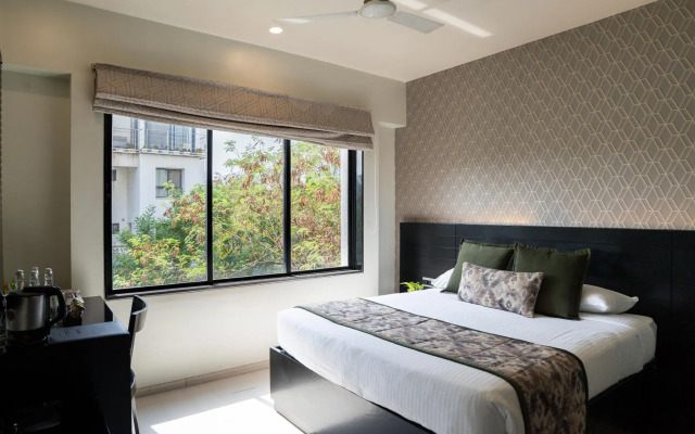 AR Suites Fontana Bay