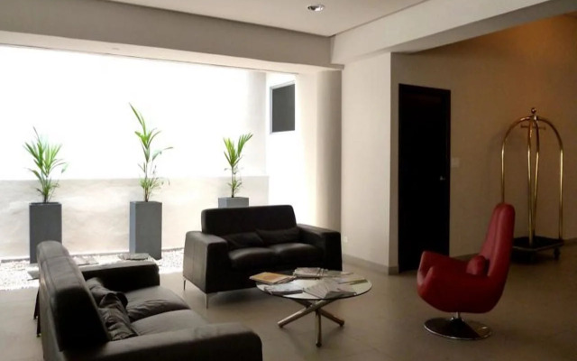 Hotel Tower House Suites