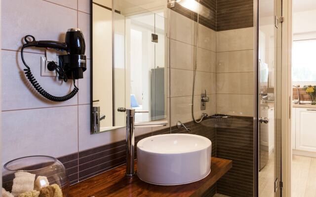Villas Muscallas by Konnect, 200m from the Beach.