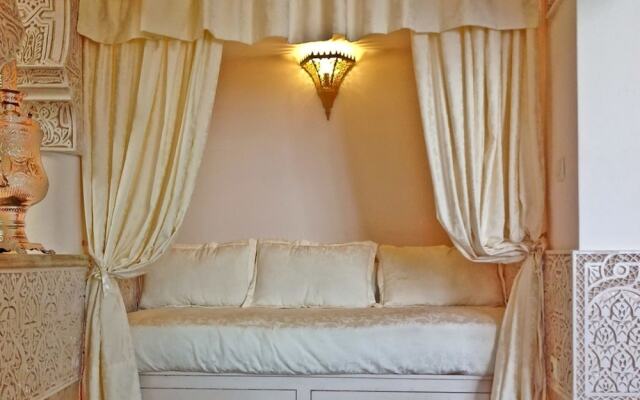 5 Stars Extravagant, 5 Bedroom Riad in el Jadida With Garden and Terra