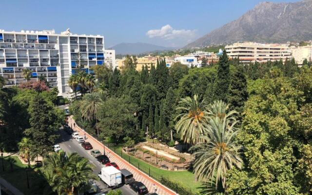 Apartamento 4-2, Edificio Eden Roc I