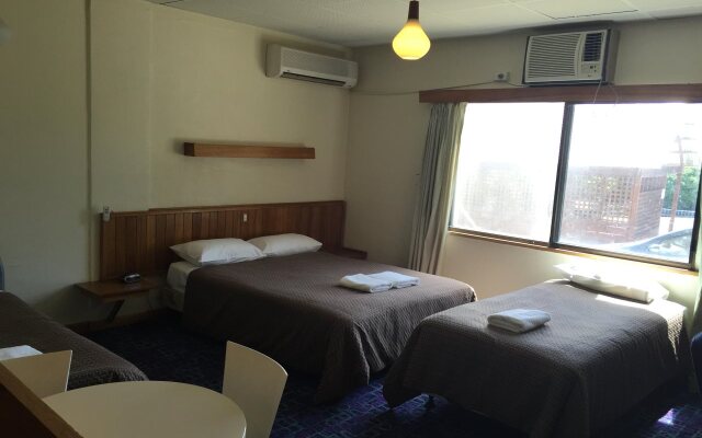 Tollgate Motel