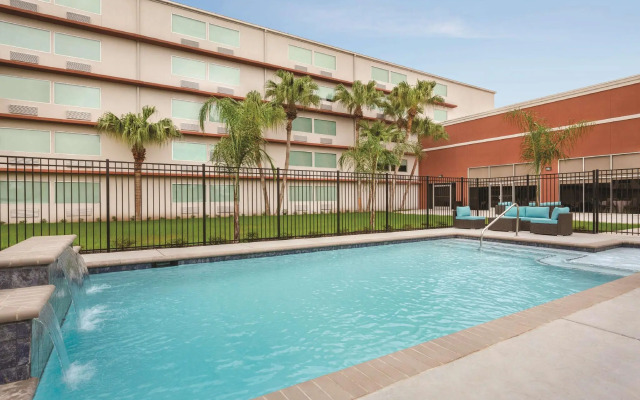 Radisson Hotel McAllen Airport