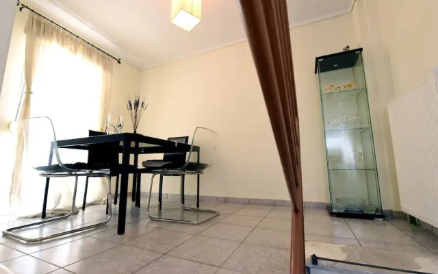 Demi Maisonette